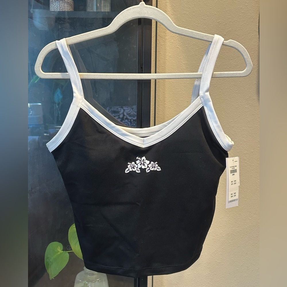 NWT Gilly Hicks Active Recharge Tipped Tank
